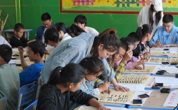 甘肃拟每年培养800名左右乡村小学全科型教师
