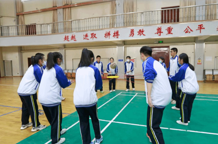 共筑“防线” 多地开展校园心理健康“必修课”扫描