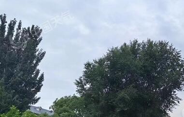 北京中考首日高温“烤验”突出 或现40℃三连击警惕中暑