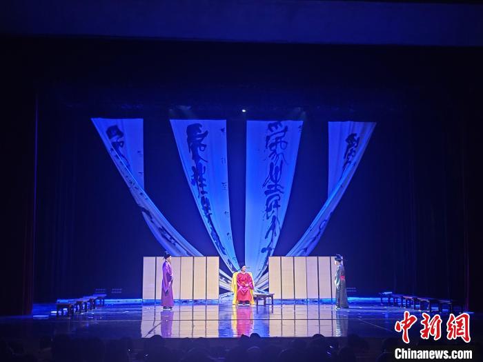 大型原创历史舞台剧《大儒张载》公演。 阿琳娜 摄 大型原创历史舞台剧《大儒张载》公演。 阿琳娜 摄