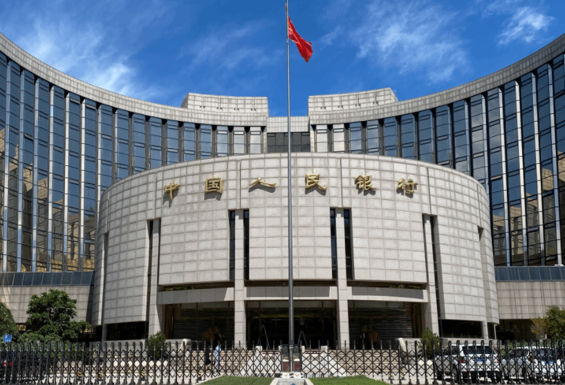 8月份我国人民币贷款增加1.36万亿元 同比多增868亿元