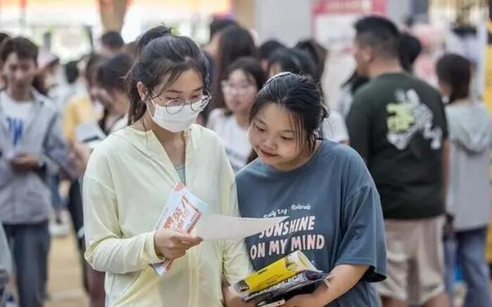 国家统计局：8月份青年人就业明显改善