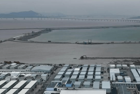 强寒潮影响浙江 近海海域将出现超5米巨浪
