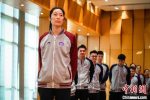 时隔303天 中国女排队长朱婷在联赛中重新上场