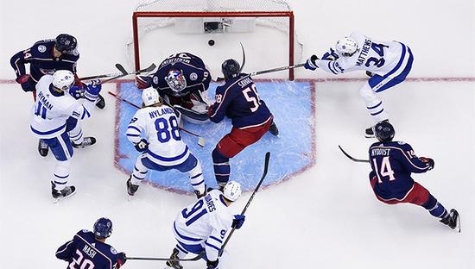 NHL因疫情薪资缩水 球员们赚外快补亏空