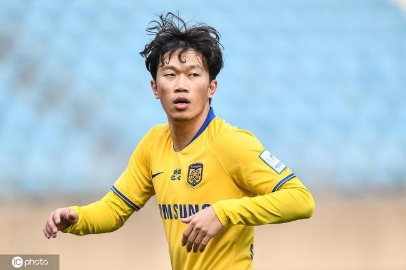 申花首批离队球员基本确定 谢鹏飞来投不实