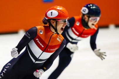 世锦赛荷兰名将舒尔婷两冠 哈梅林1500米夺金