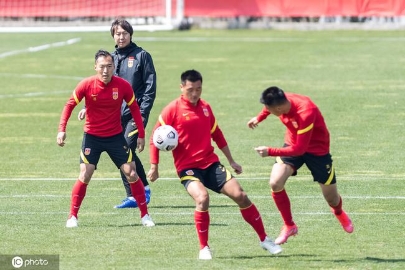 热身赛国足3-0山东泰山取八连胜 张稀哲连场破门