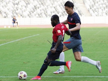 热身-卡尔德克点杀阿奇姆彭造险 深足1-0重庆