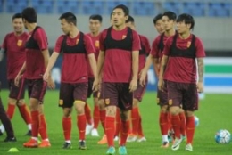 国足-冯潇霆：目标不变 坚定信念冲击世界杯