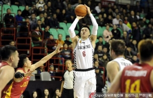 网曝贺天举在打闹中不慎摔伤 尾椎骨痛感强烈