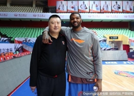 回主场约什不再浪投 杨学增：苦口婆心劝了他