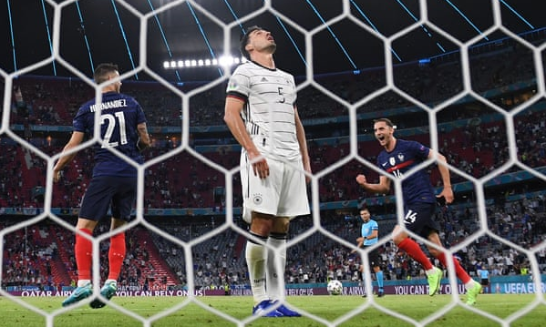 欧洲杯-胡梅尔斯乌龙尤文中场中柱 法国胜德国