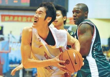 前八一男篮名将李可加入宁波富邦担任教练
