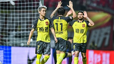 中超-艾克森创纪录韦世豪连击 广州5-1重庆