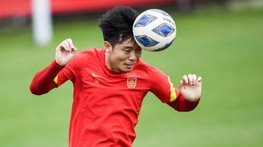 国足备战着重演练盯定位球 主要操刀手基本确定