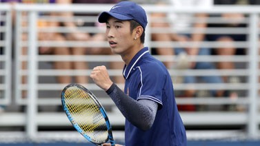 商竣程送蛋横扫对手 成人赛正赛首秀强势夺冠