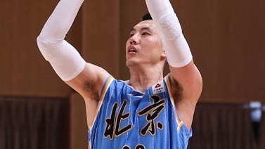 田宇翔12+4 翟晓川10分 北京战胜广州