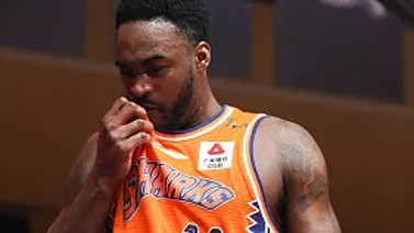 富兰克林22+17王哲林17+6 四川不敌上海