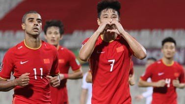 主场待遇！国足穿红色队服迎战阿曼 熟悉的中国红