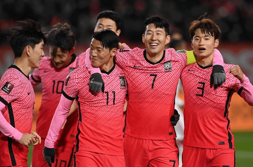 12强赛-黄喜灿点射孙兴慜两中门框 韩国1-0阿联酋