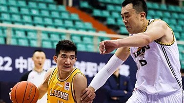郭艾伦休战赵继伟16+11 辽宁轻取广厦获9连胜