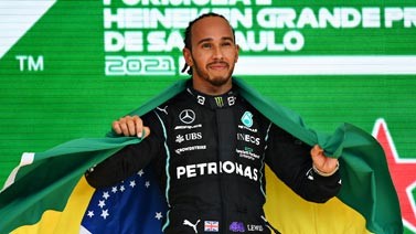 F1巴西站正赛-汉密尔顿逆袭夺冠 维斯塔潘亚军