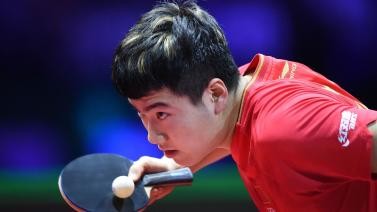 斯乒赛梁靖崑4-3再封王 刘炜珊胜58岁倪夏莲夺冠