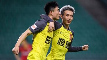 邓涵文杨立瑜破门 广州2-0亚泰迎争冠组首胜