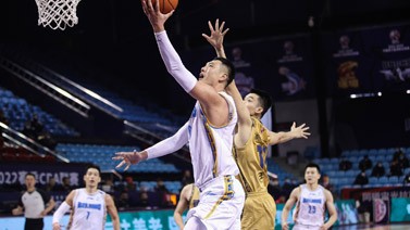 北京首钢送同曦19连败 翟晓川19分王子瑞21分