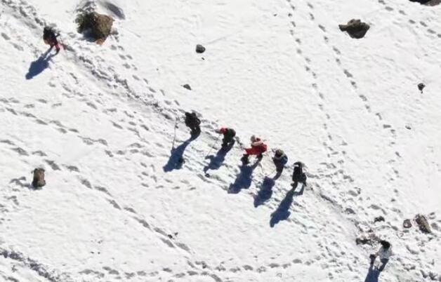 冬奥会开幕临近 冰雪运动成各地最热体育项目