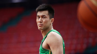 都是腿伤惹的祸！郭艾伦突然发声：心情极度低落