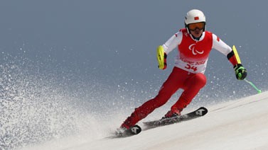 六年前第一次看到雪 云南山里娃滑雪赛场战胜自己