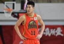 “我一直都是个年轻队员”——专访吉林男篮队员姜伟泽