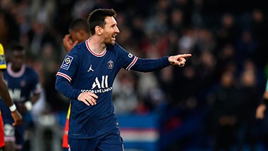 法甲-梅西世界波 巴黎1-1十人朗斯提前4轮夺冠