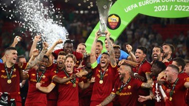 欧会杯-罗马1-0费耶诺德夺冠 穆里尼奥收获全满贯