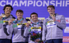 世锦赛：意大利队获男子4X100米混合泳冠军