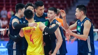中国男排3-1击败伊朗队 小组第一晋级半决赛