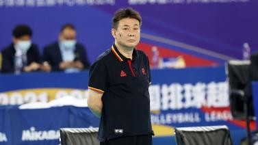 男教练登场提升对抗强度 女排备战世锦赛加快节奏