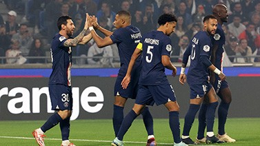 法甲-内马尔助攻梅西破门 巴黎1-0里昂4连胜领跑