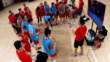 FIBA公布中国女篮12人名单 李月汝和韩旭领衔