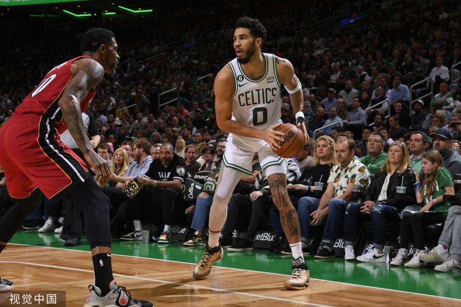 [图]NBA-塔图姆49+11 凯尔特人力克热火5连胜