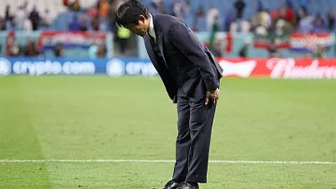 日本队主帅：利瓦科维奇太出色 点球大战令人心痛