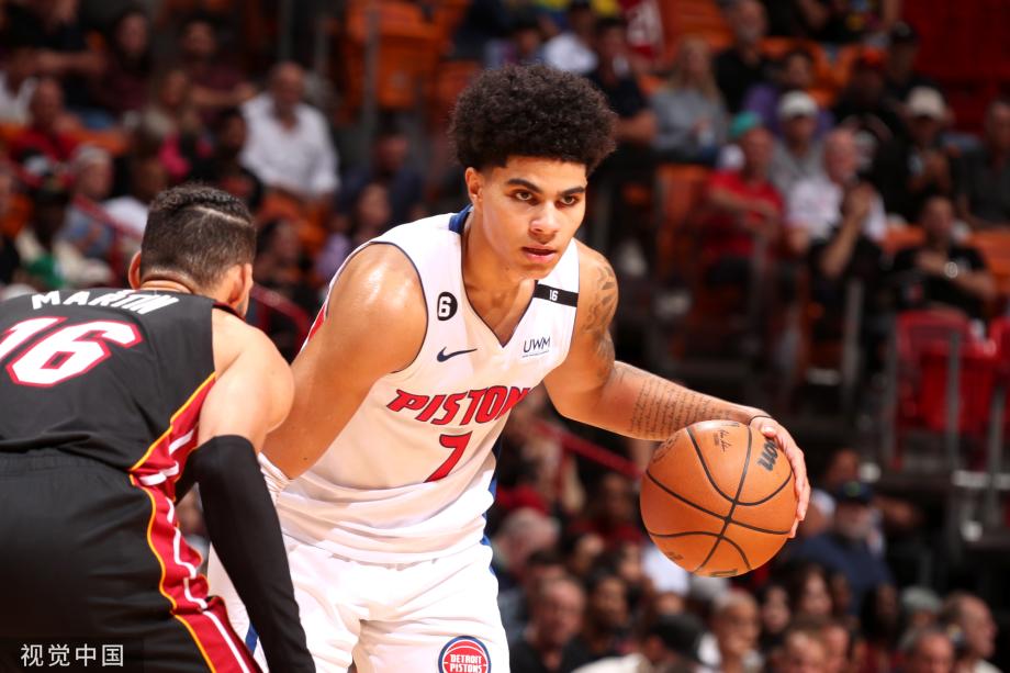 [图]NBA-博扬31+5希罗空砍34+6 活塞116-96大胜热火
