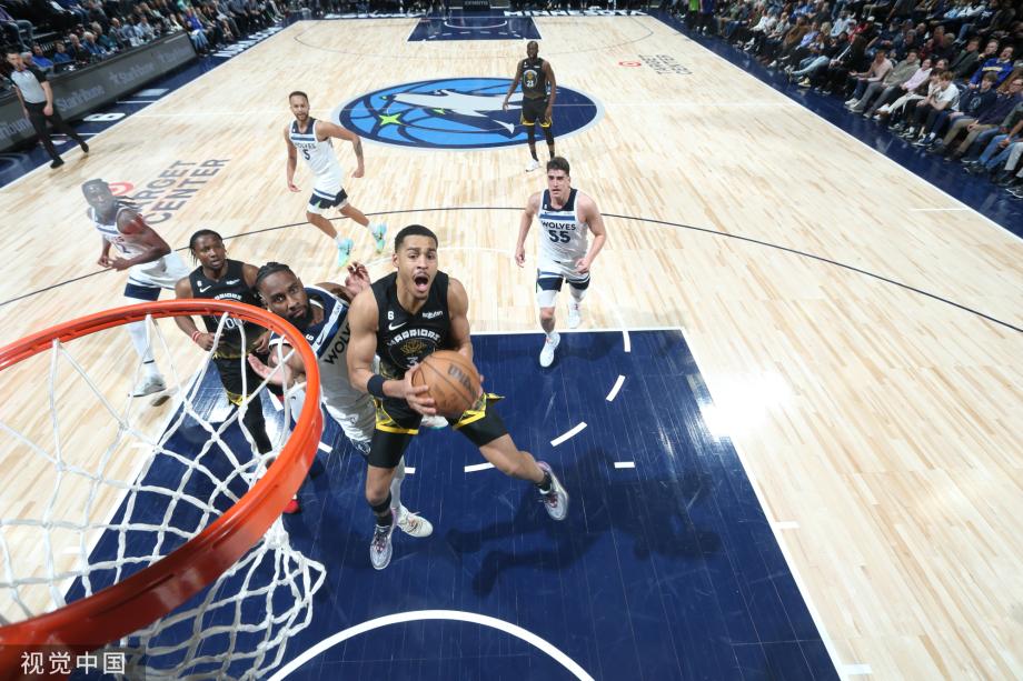 [图]NBA-勇士114-119不敌森林狼 库里空砍29分