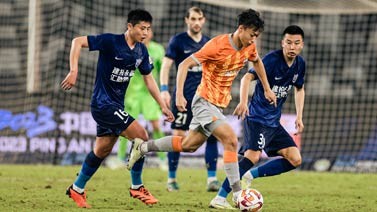 中超-洛卡迪亚点射奥斯卡失单刀 沧州雄狮1-0深圳