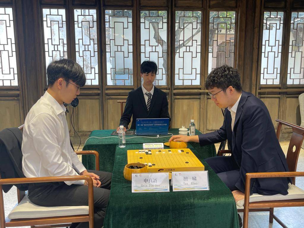 “衢州烂柯杯”世界围棋公开赛：辜梓豪“绝地逃生” 决赛将战申真谞