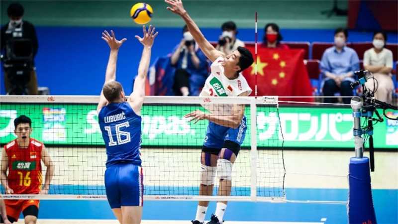 世界男排联赛中国队不敌塞尔维亚队