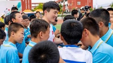 成就梦想 快乐操场 光点凝聚 筑梦起航