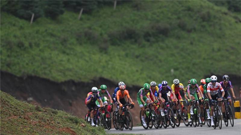 环湖赛进入第三赛段 中国车手吕先景保住蓝衫